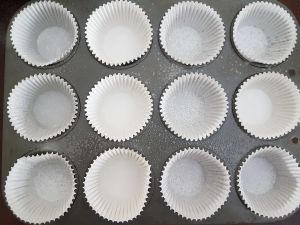 Line Muffin Pan With Paper Liners