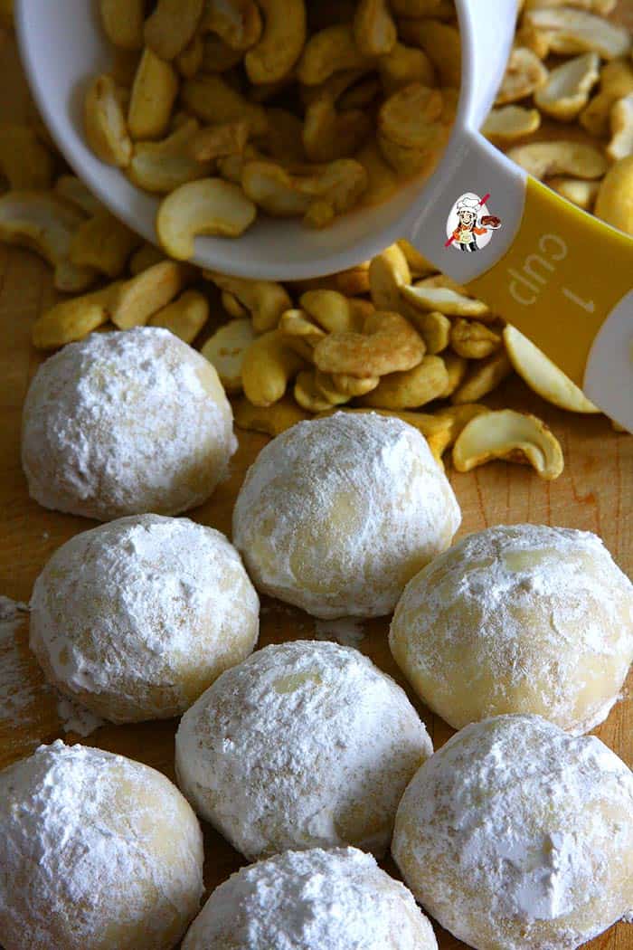 Eggless Cashew Snowball Cookies Recipe