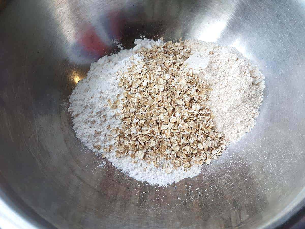 add flours and oatmeal in a large bowl