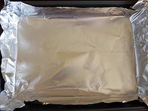 Line Pan With Aluminum Foil