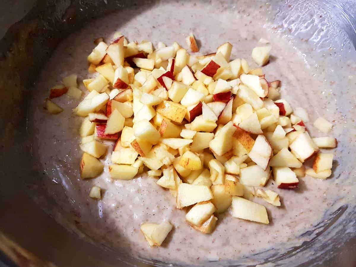 Stir apple and nuts