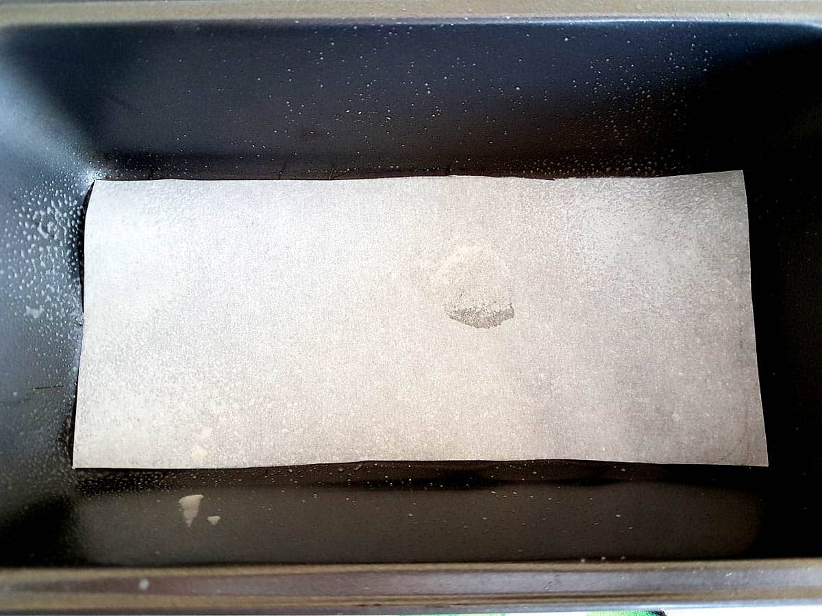 Line pan with parchment paper