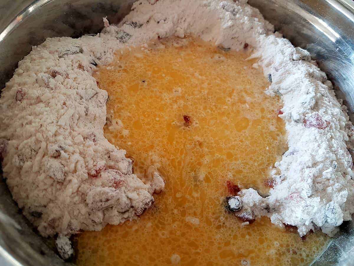 Pour wet mix into flour mixture