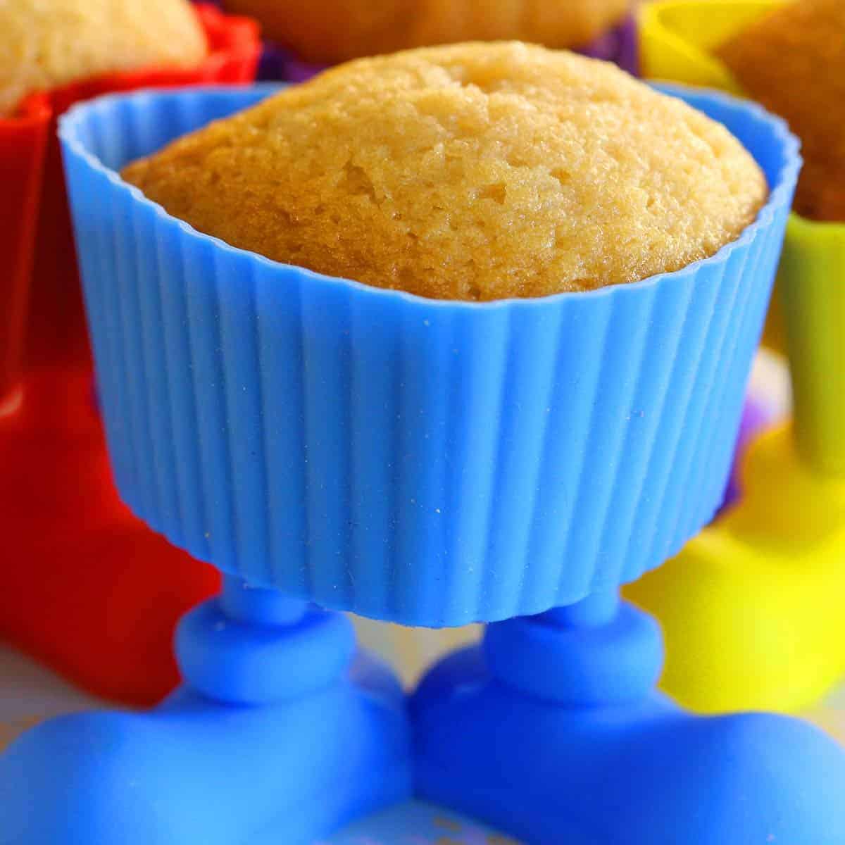 Moist Vegan Vanilla Cupcakes