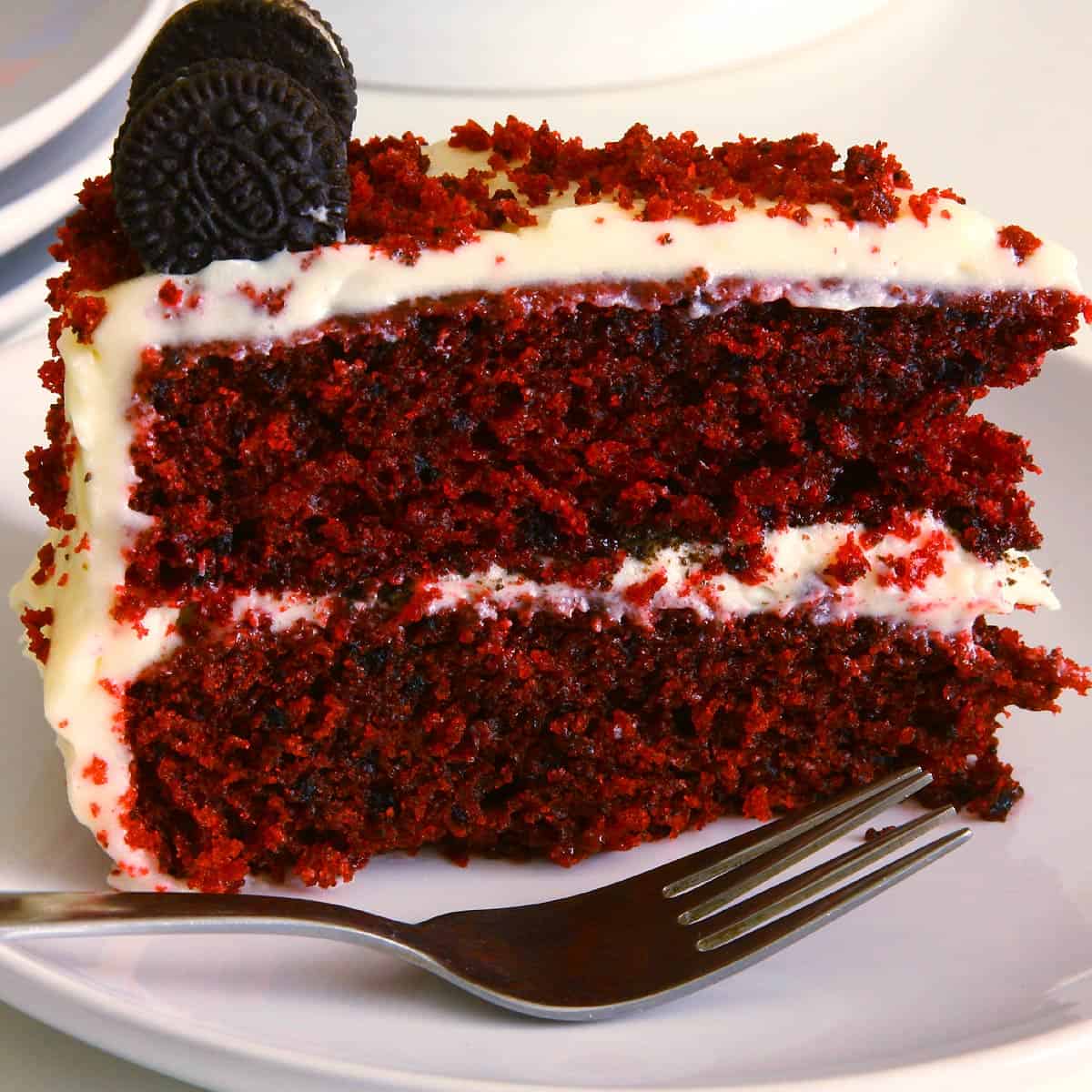 Red Velvet Oreo Cake