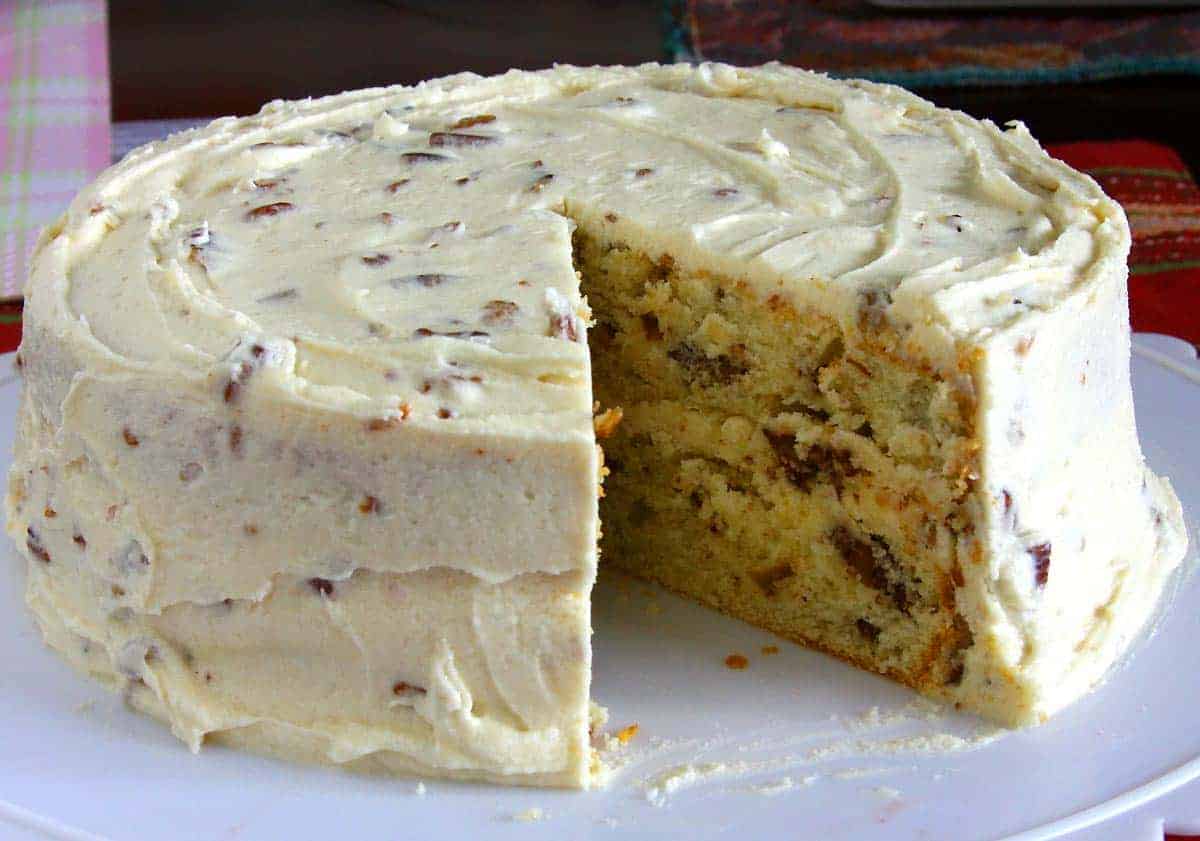 Sliced butter pecan cake