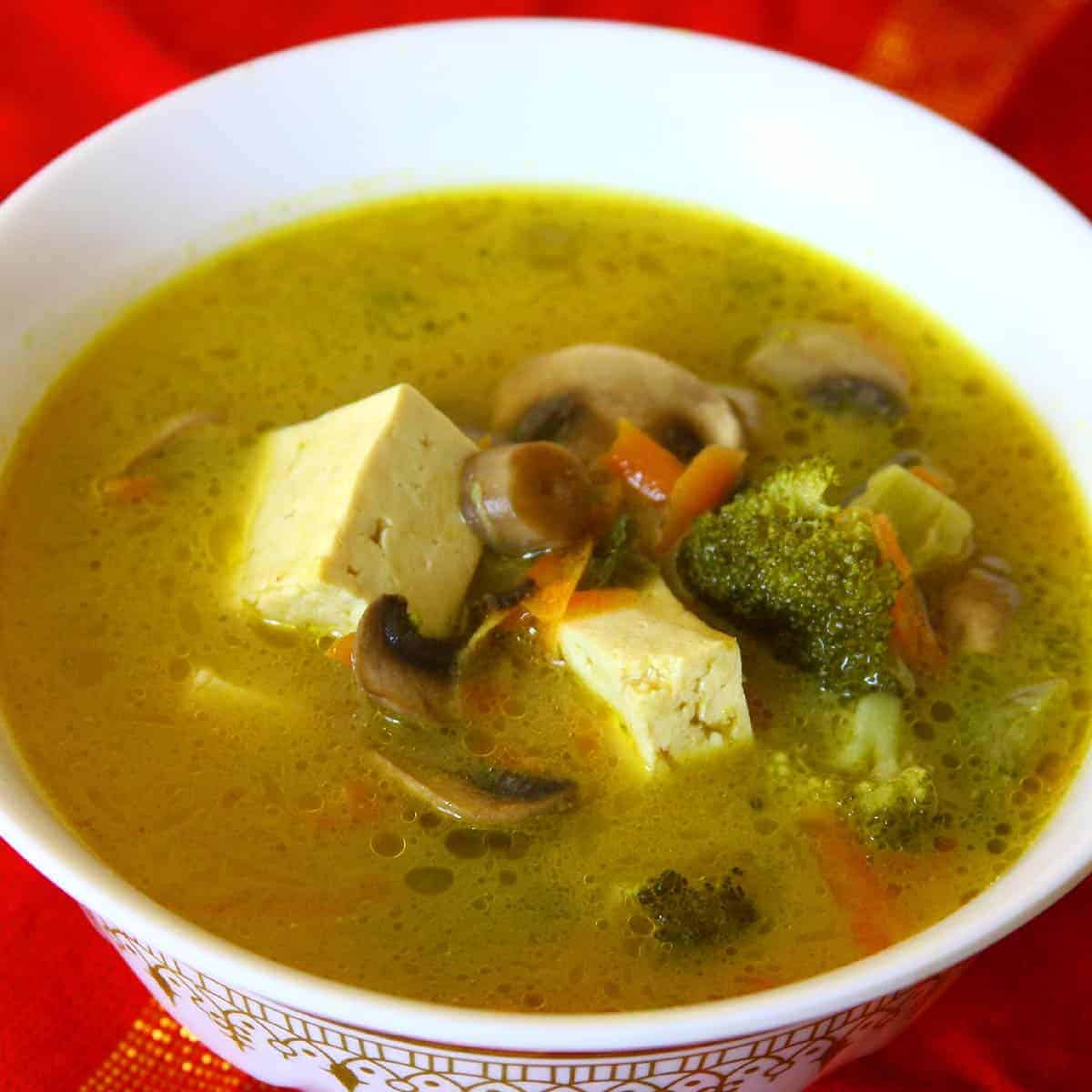 Thai Coconut Curry Soup