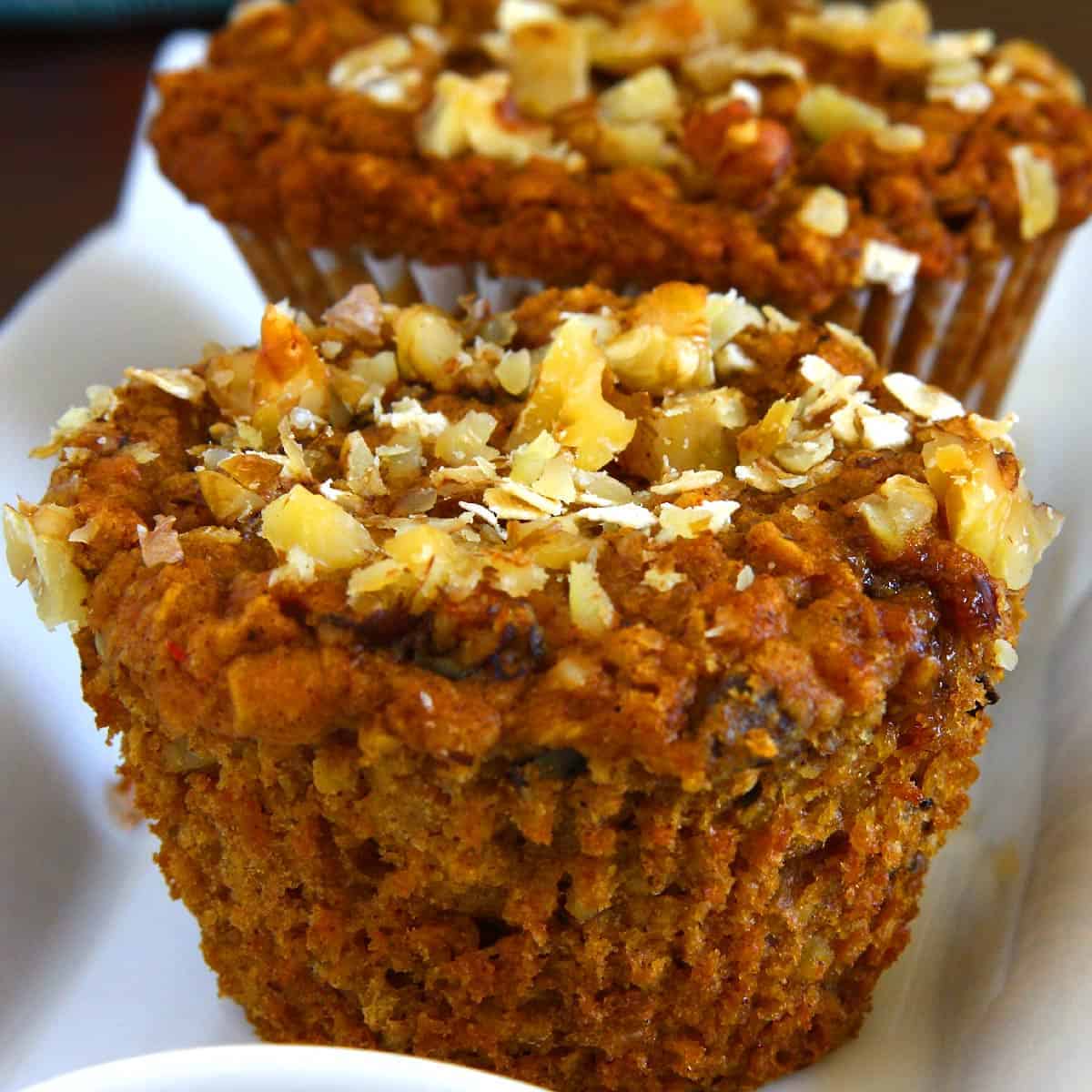 Apple oatmeal muffins