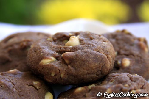 Eggless Chocolate Chip Cookies