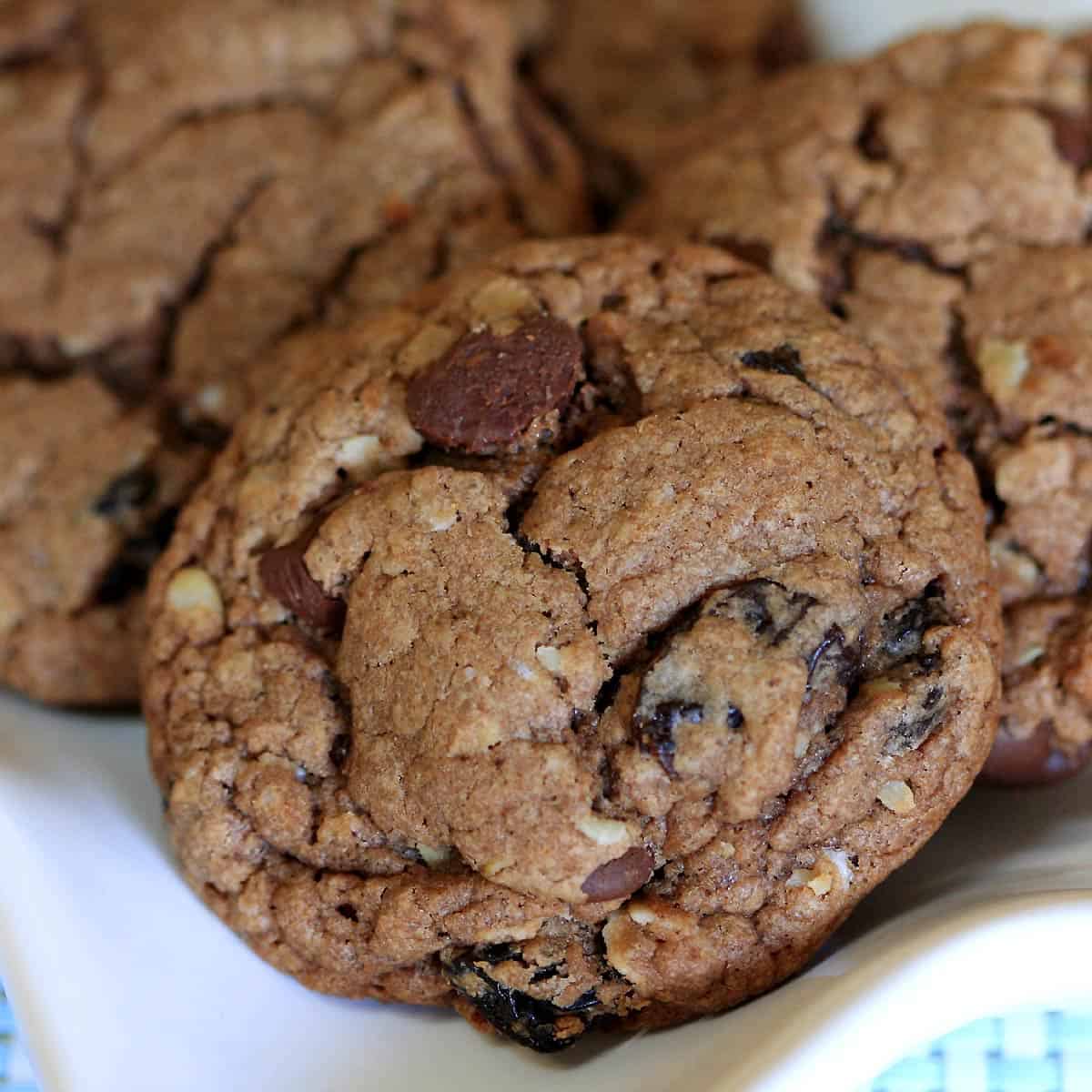 eggless chocolate chip cookies chewy