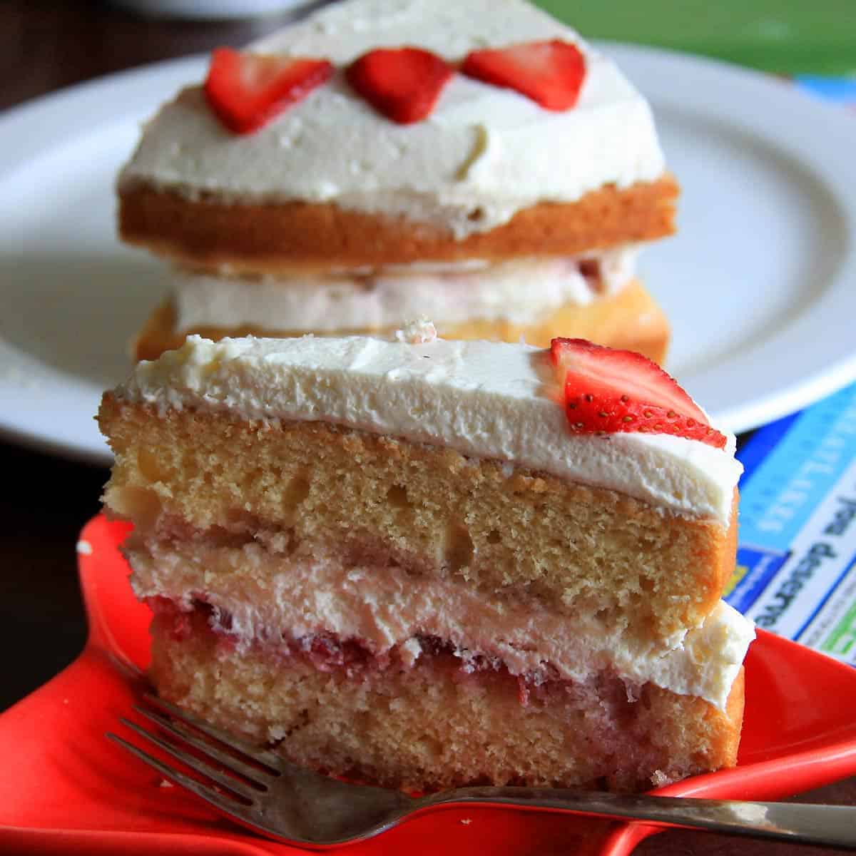 Eggless Strawberry Cream Cake