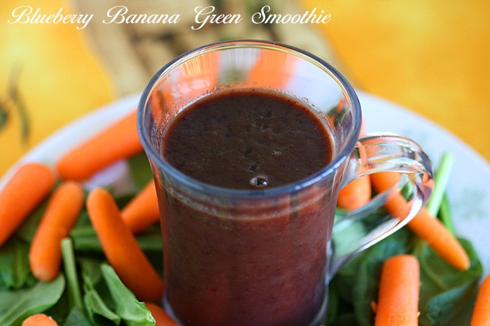 Blueberry Banana Green Smoothie