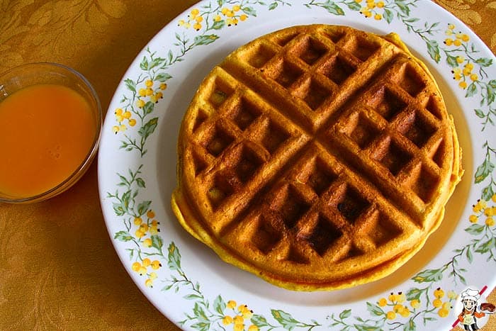 Vegan Mango Waffles With Mango Sauce